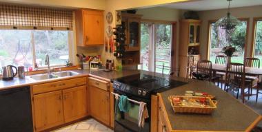 link to full image of Kitchen & dining room